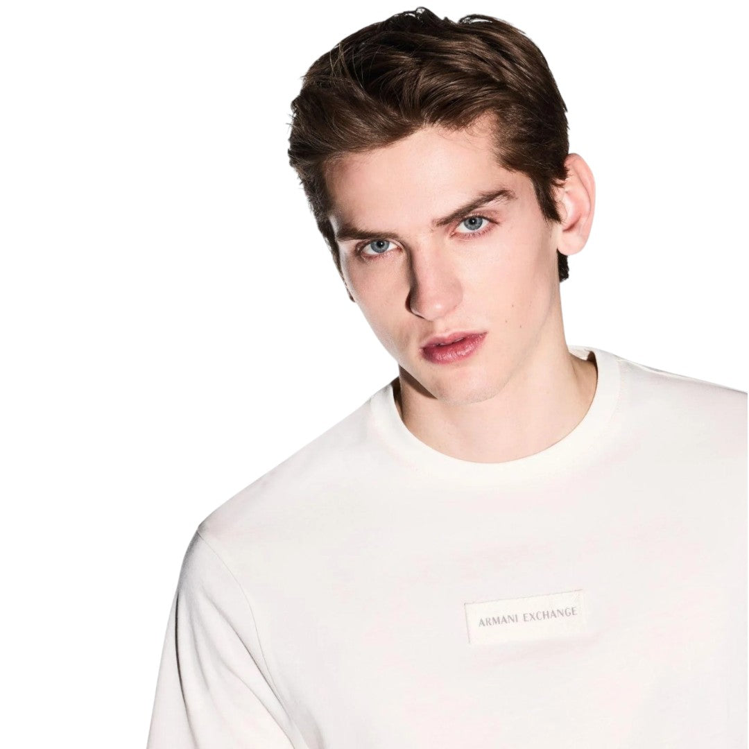 T-shirt Armani Exchange con logo patch sul petto