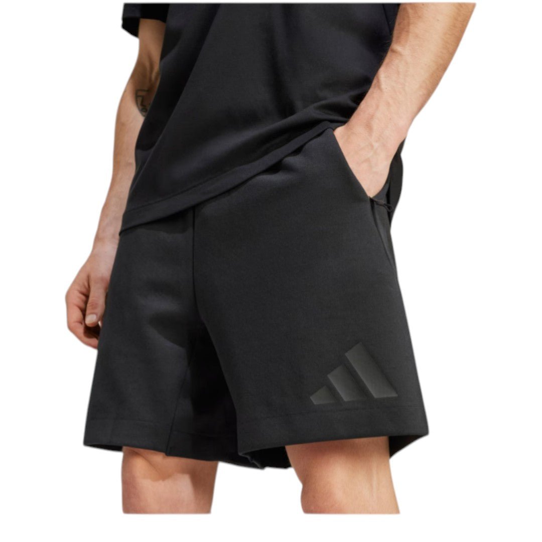 Short Adidas - Z.N.E. - nero - In felpa e logo in gomma