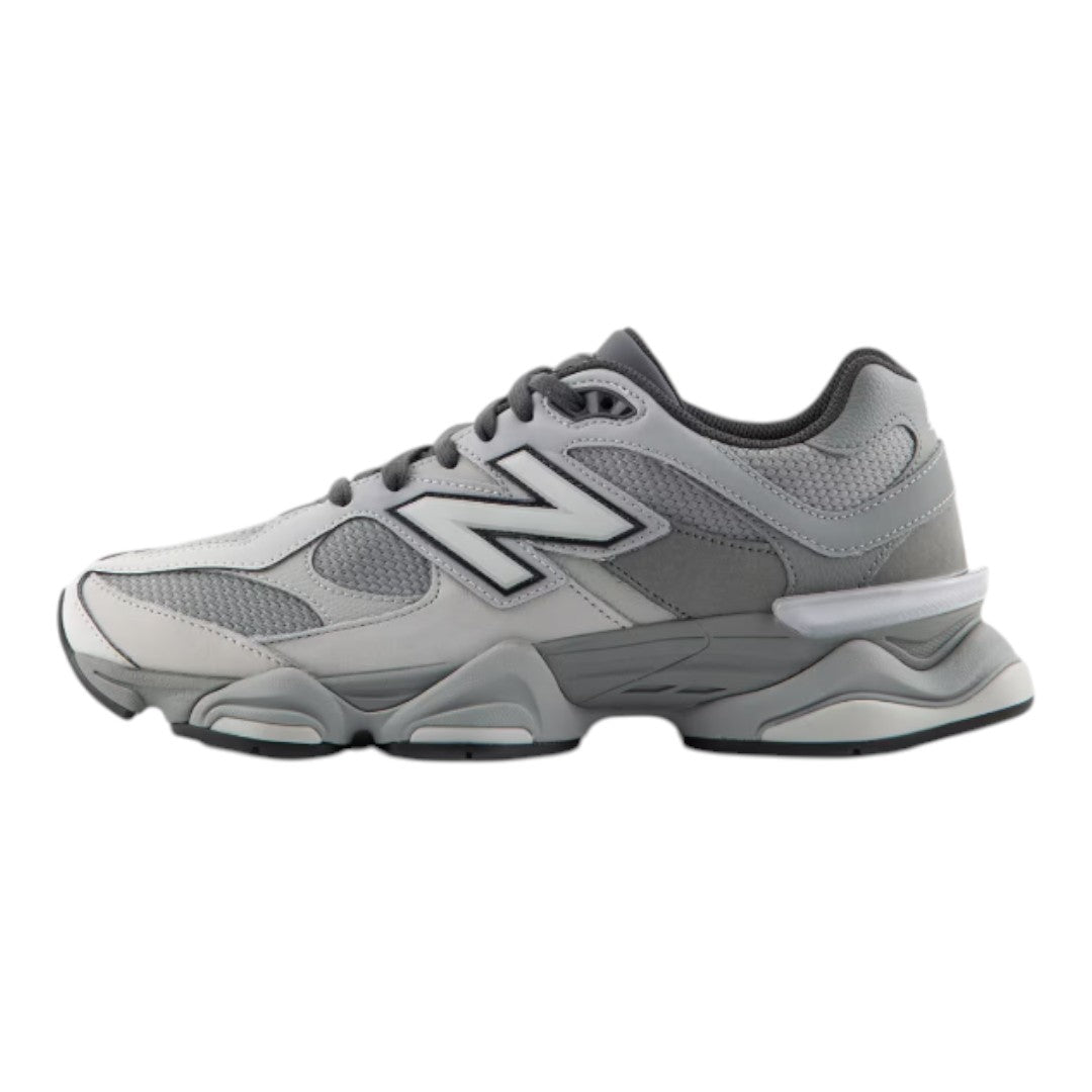 Scarpa New Balance 9060 silver