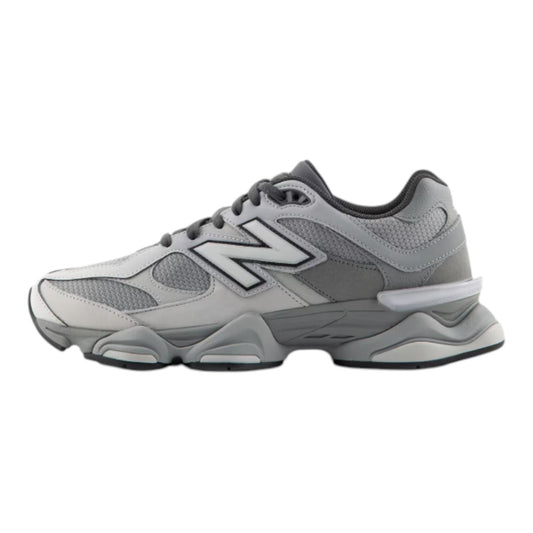 Scarpa New Balance 9060 silver