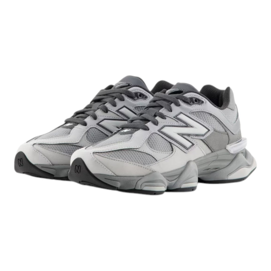 Scarpa New Balance 9060 silver