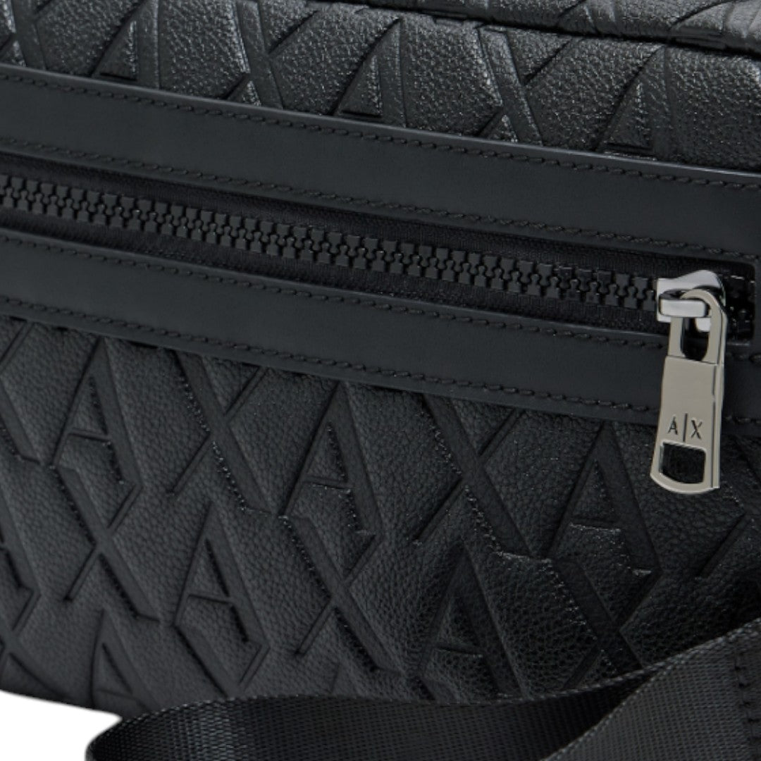 Pochette Armani Exchange in ecopelle con motivo logo